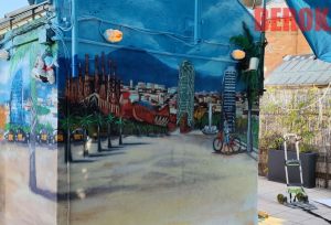 graffiti happy people barcelona mural